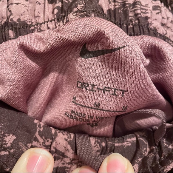 Nike Dri-Fit Women’s Lined Tempo Brown Athletic Running Shorts Sz M NWT - Picture 5 of 6